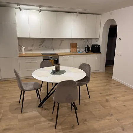 Apartment Giles Namai